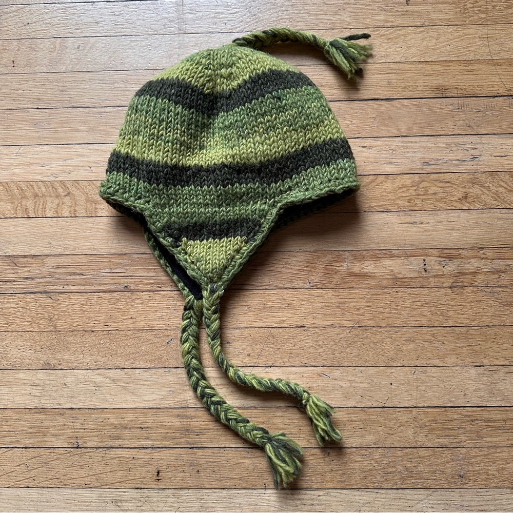 Ganesh Himal Hand-Knit 100% Wool Hat Fleece-Lined Striped Size M Nepal